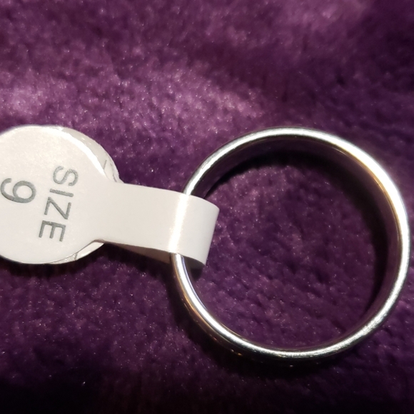 Ring - Picture 7 of 7